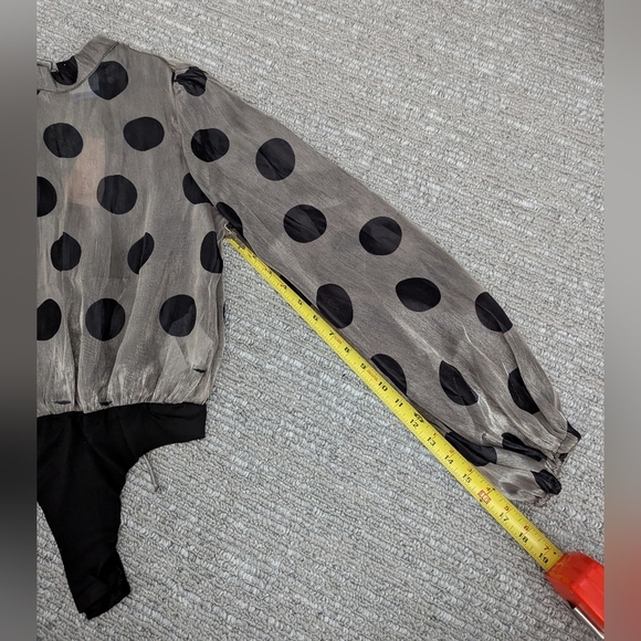 BNWT Missguided Size 2 Gold Metallic Polka Dot Open/Tie-Back Bodysuit Blouse - Picture 10 of 14